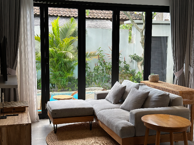 1-Bed 2-Bath Private Villa in Pererenan Walking Distance to Great Coffee Shops!
