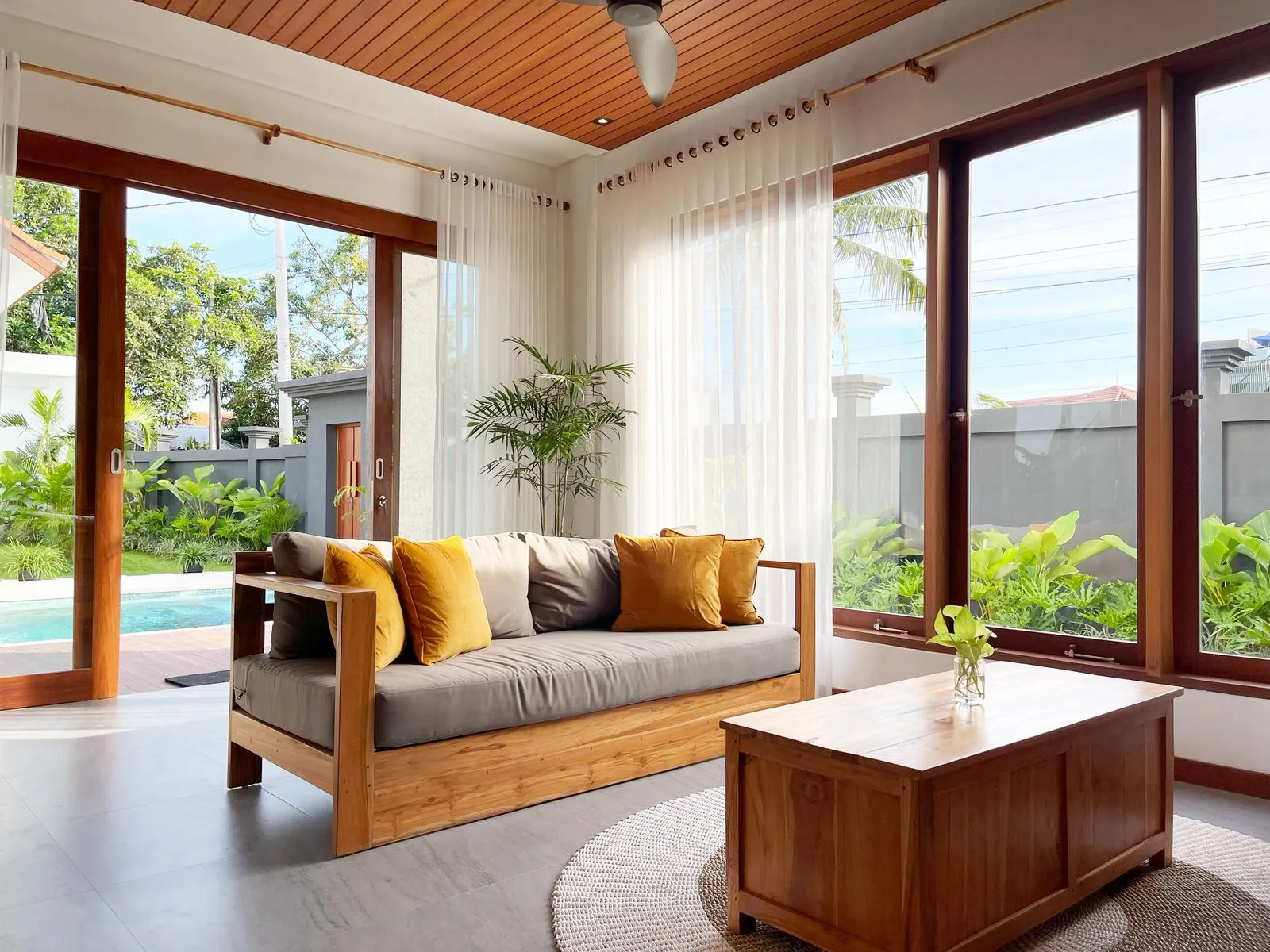 Villa Modern 3 Bed In Jln Padang Tawang Canggu — image 2