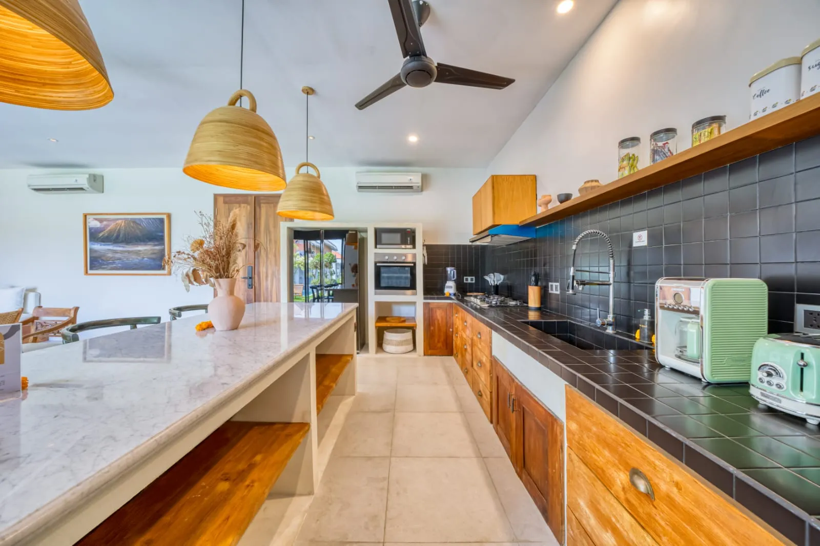 Villa Luxury Rumba 3 Bed Jln BumbakUmalas — image 1