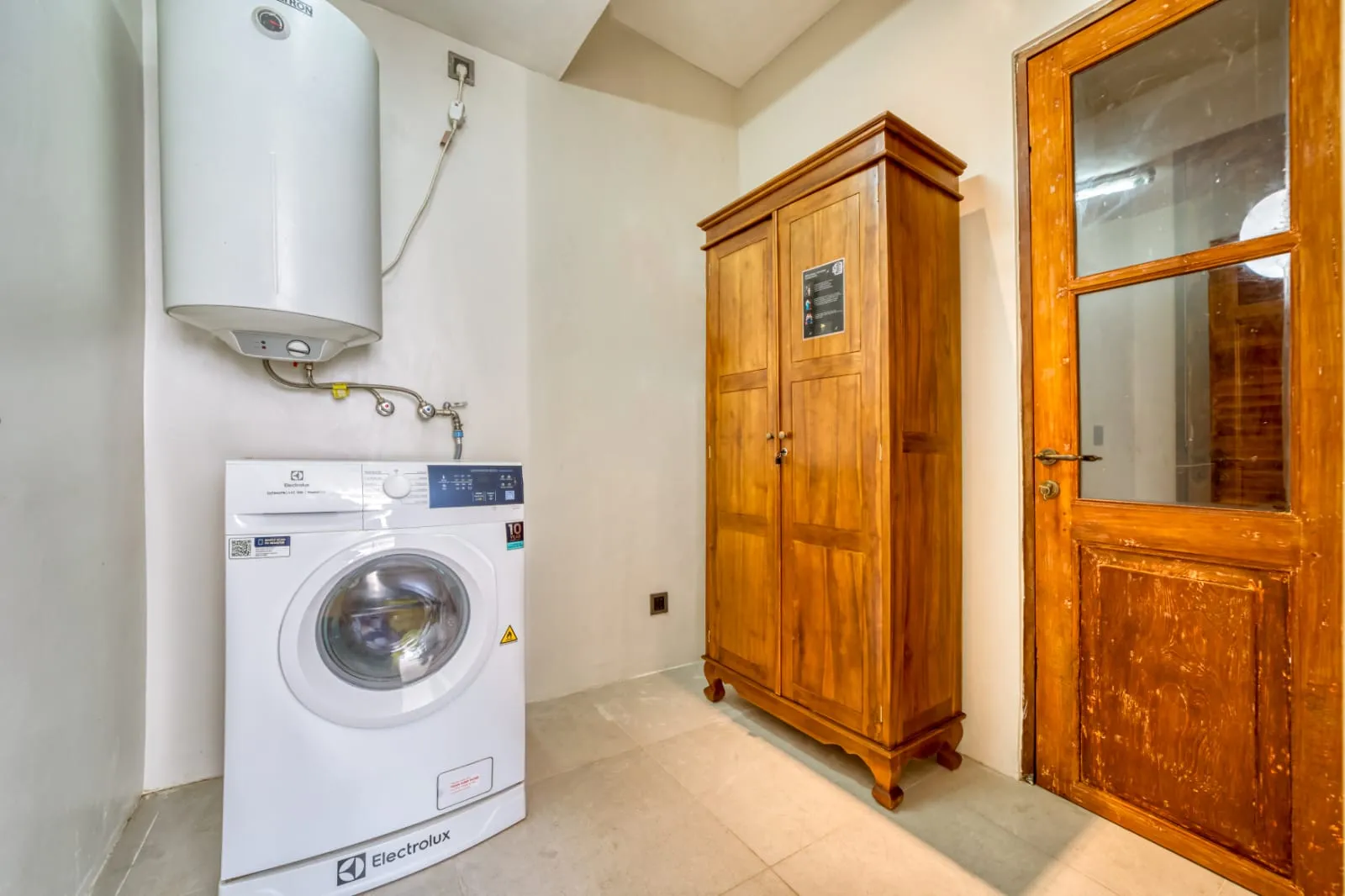 Villa Luxury Rumba 3 Bed Jln BumbakUmalas — image 2