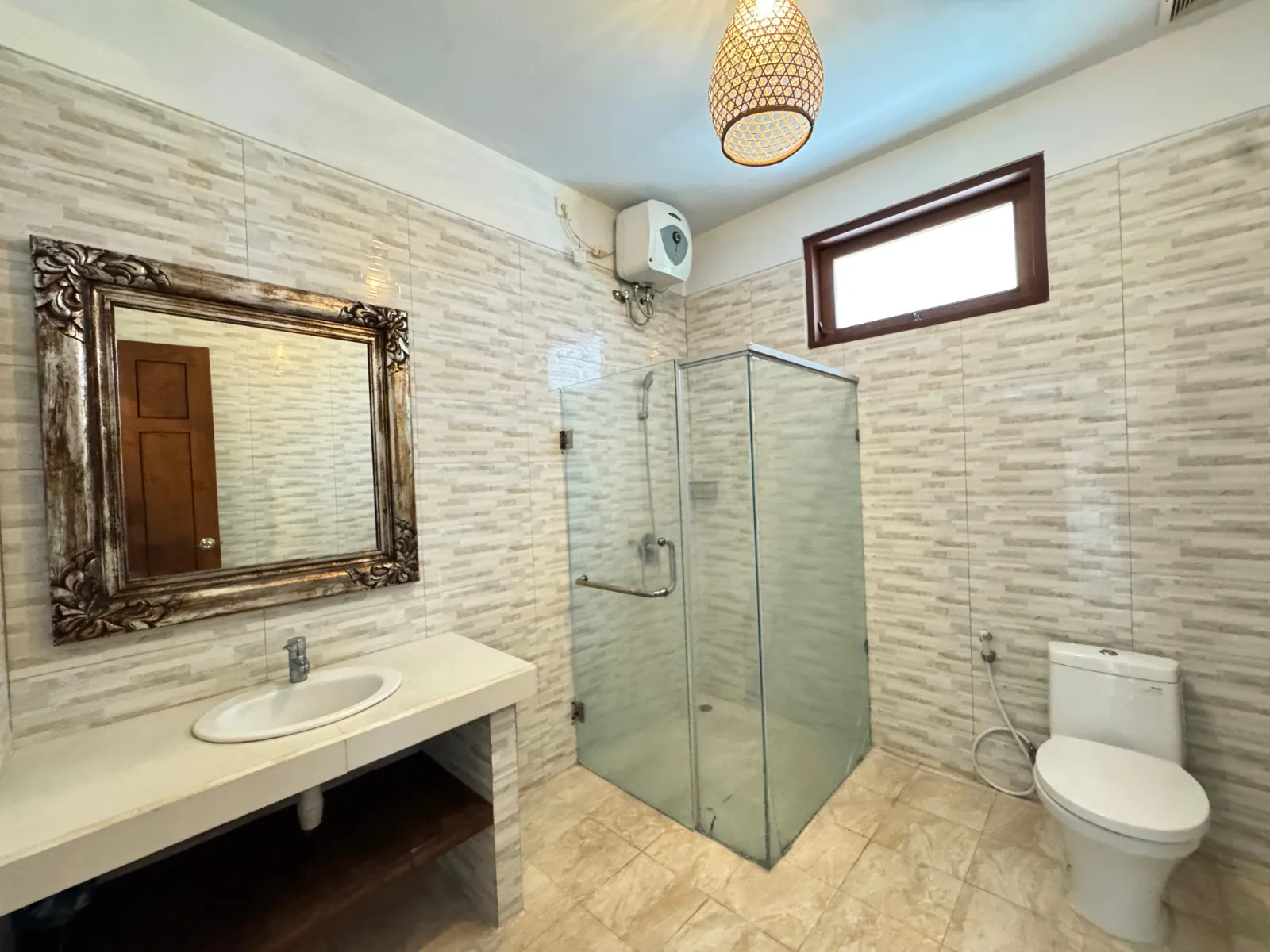 Villa Modern 3 Bed In Kerobokan Badung Bali — image 2