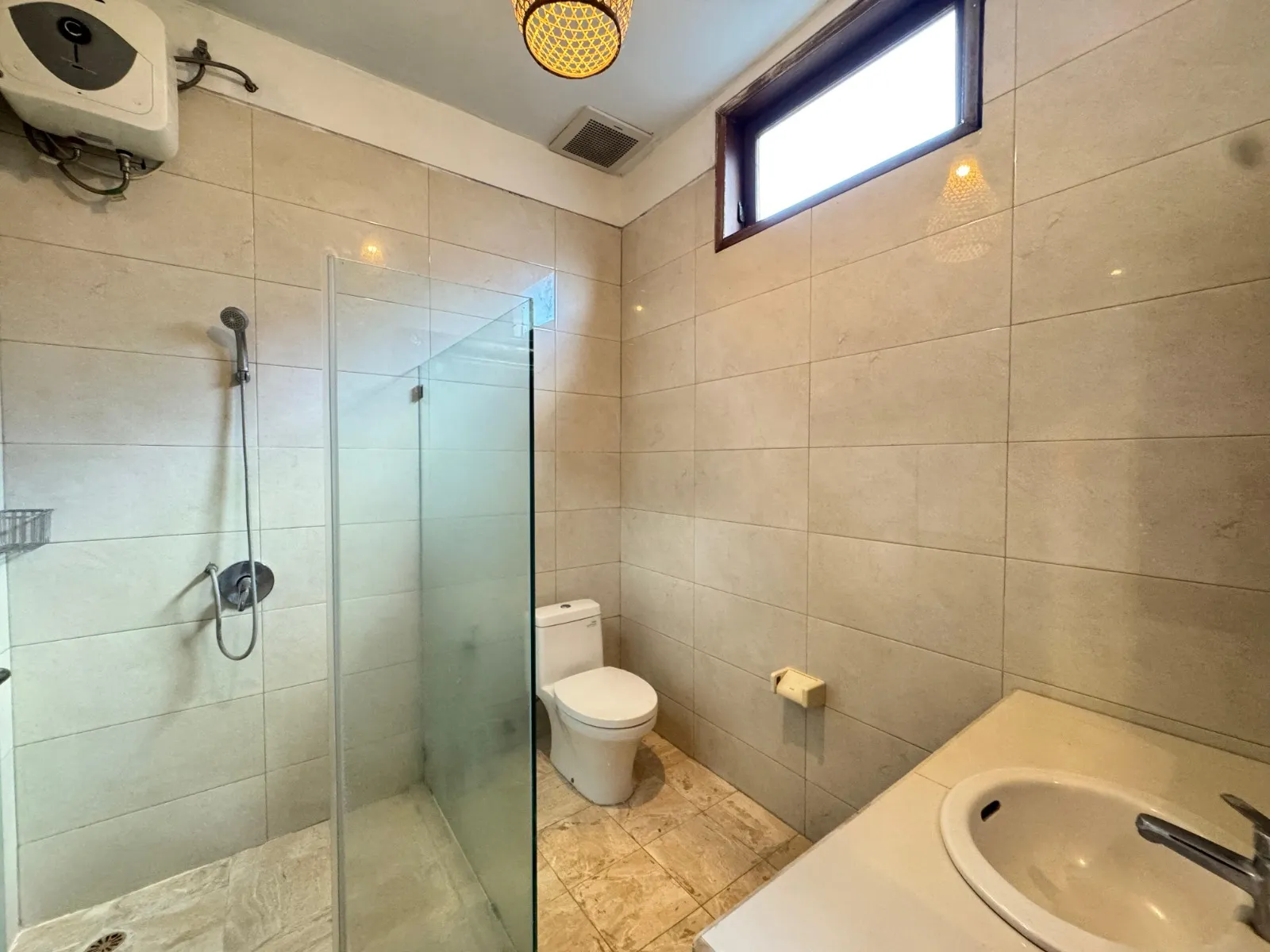 Villa Modern 3 Bed In Kerobokan Badung Bali — image 4