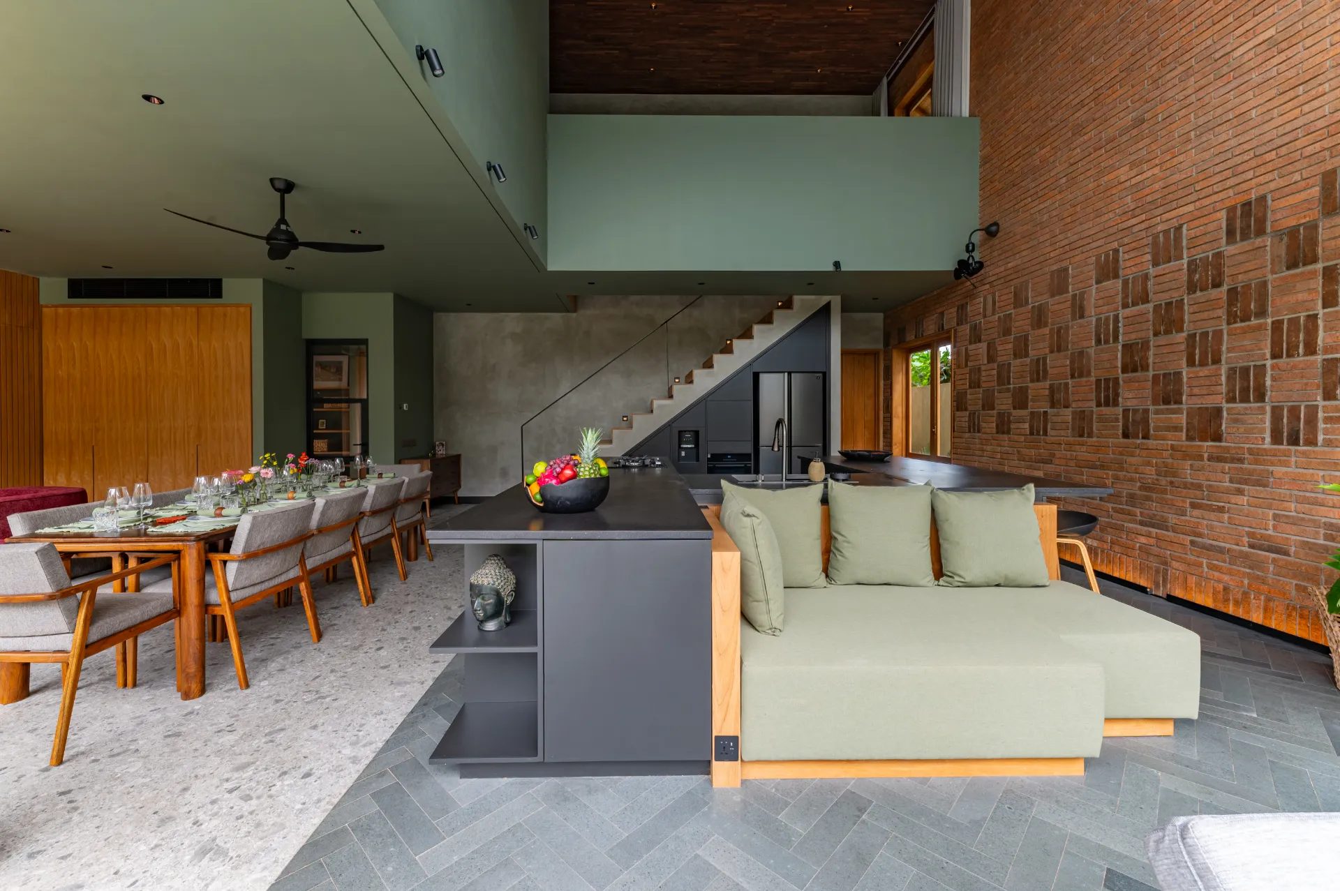 BRAND NEW 4BR VILLA - UMALAS JL. TUNON — image 2