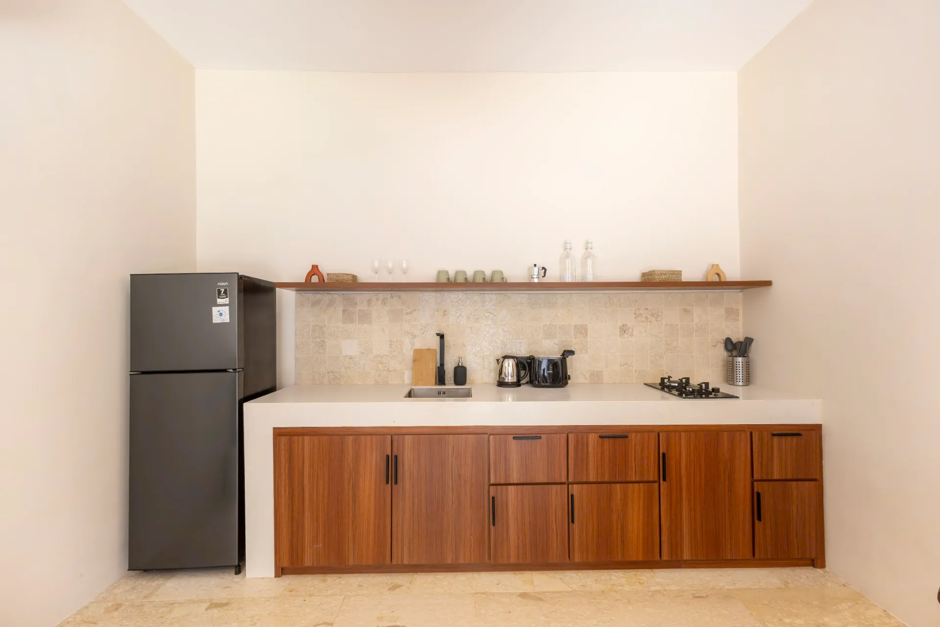 Chic 1BR Apartment for Rent – Near Bingin Beach — image 3