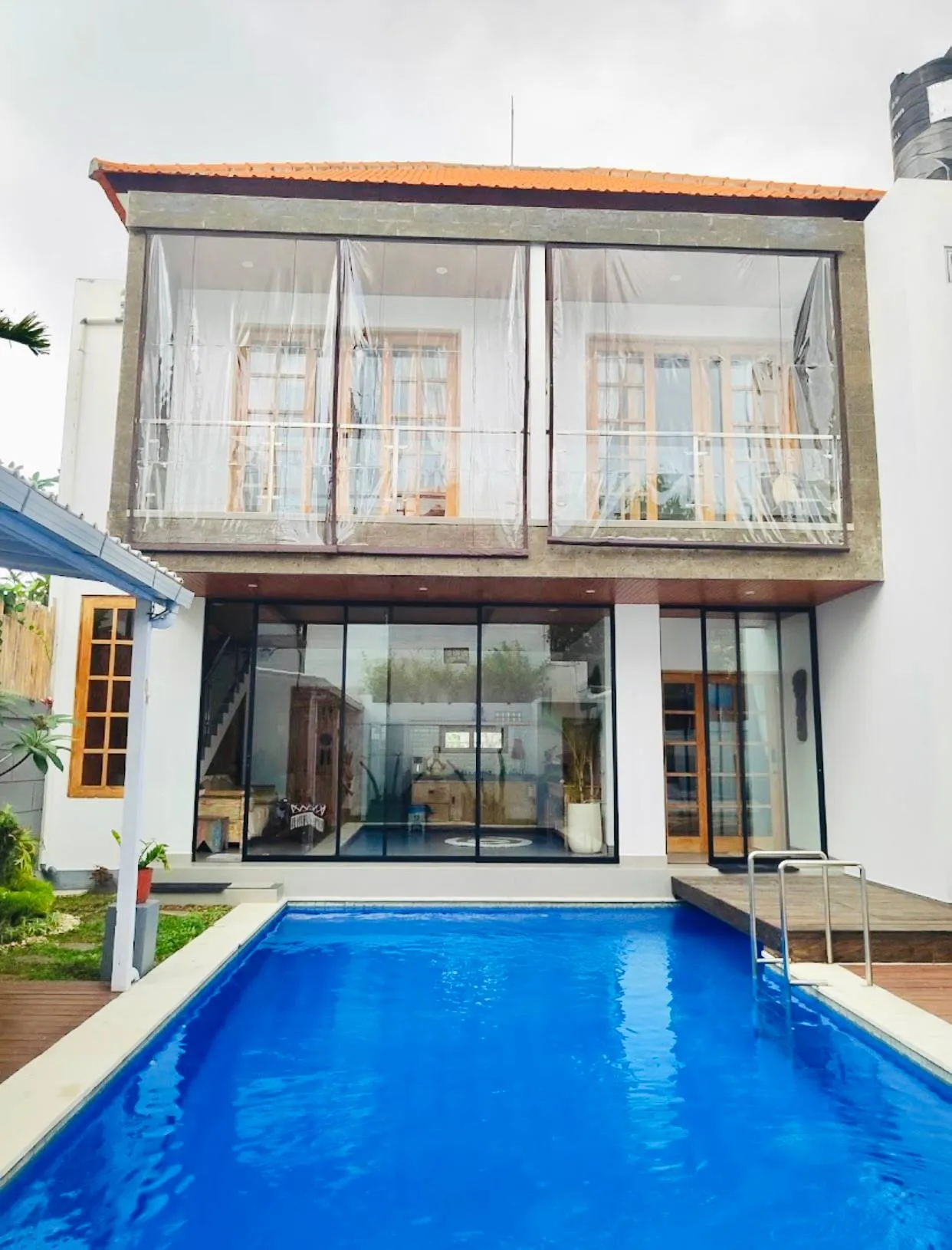 3 BEDROOM MODERN VILLA IN UMALAS - AF561
