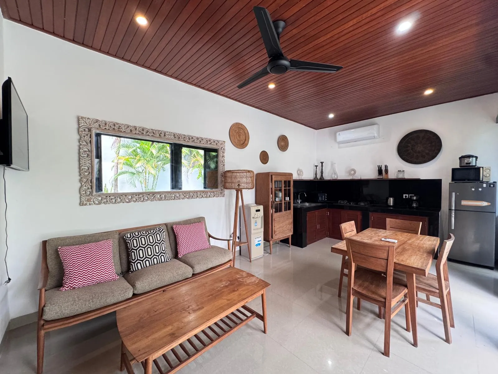 2 BEDROOM MODERN VILLA IN UMALAS — image 2