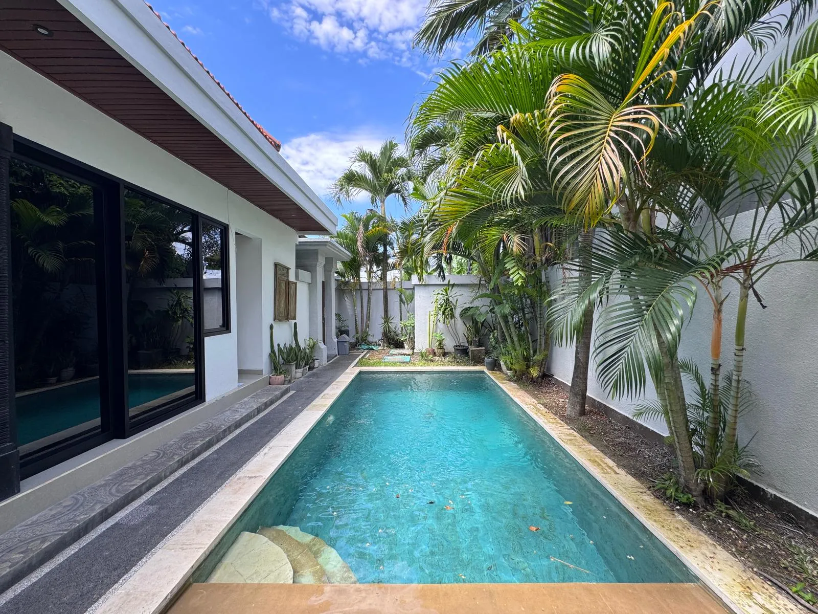 2 BEDROOM MODERN VILLA IN UMALAS — image 1
