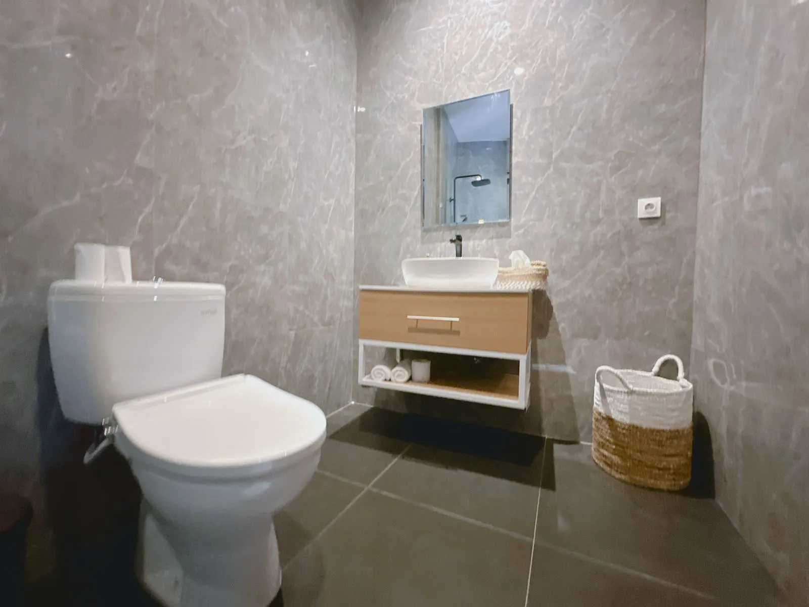 3BR Villa Berawa with Rooftop — image 3