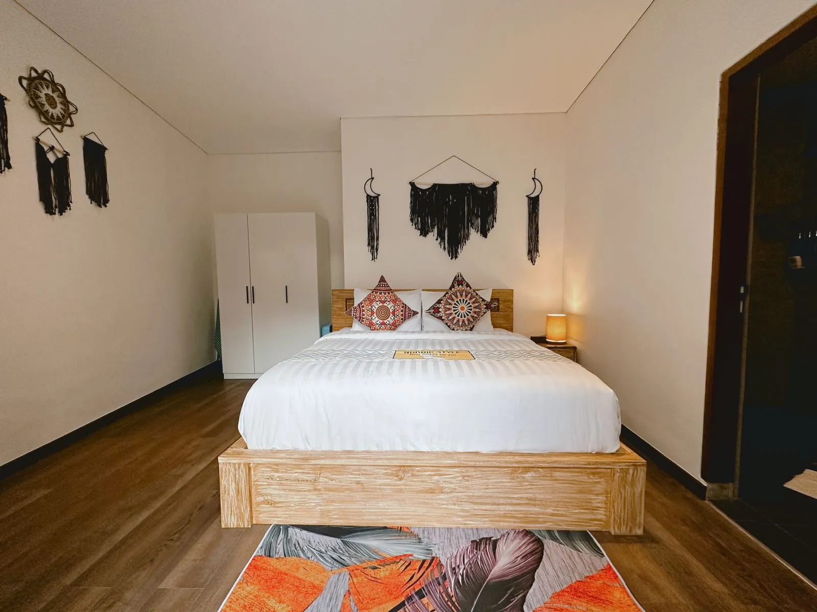 3BR Villa Berawa with Rooftop — image 4