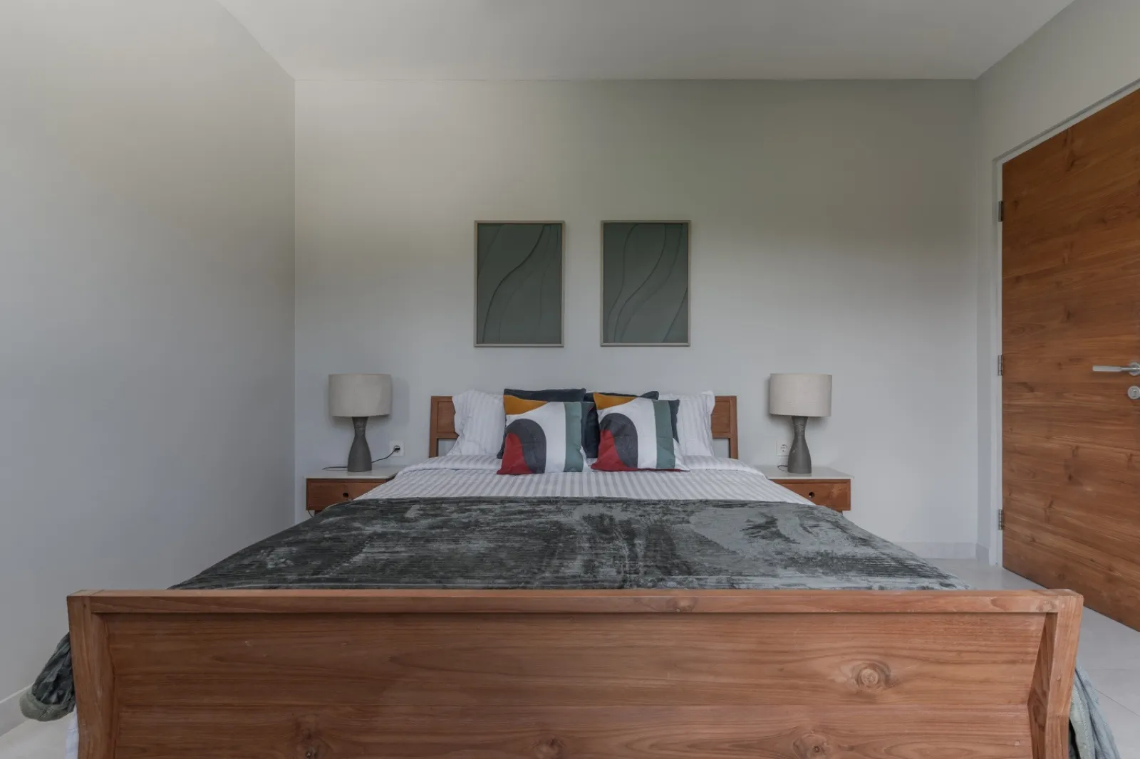 Villa For Rent 3 Bed In Berawa Tibubeneng Bali — image 3