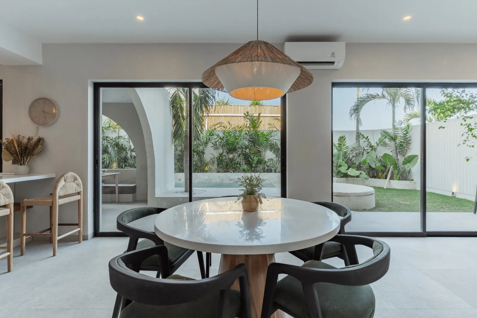 Villa For Rent 3 Bed In Umalas Kerobokan Bali — image 3