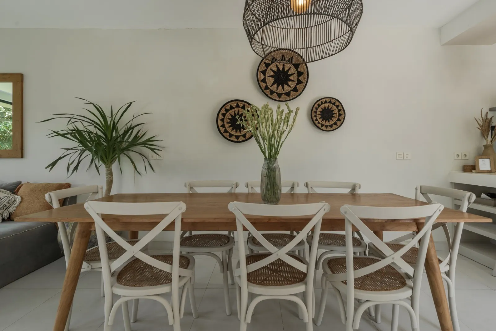 Villa For Rent 4 Bed In Berawa Tibubeneng Bali — image 4
