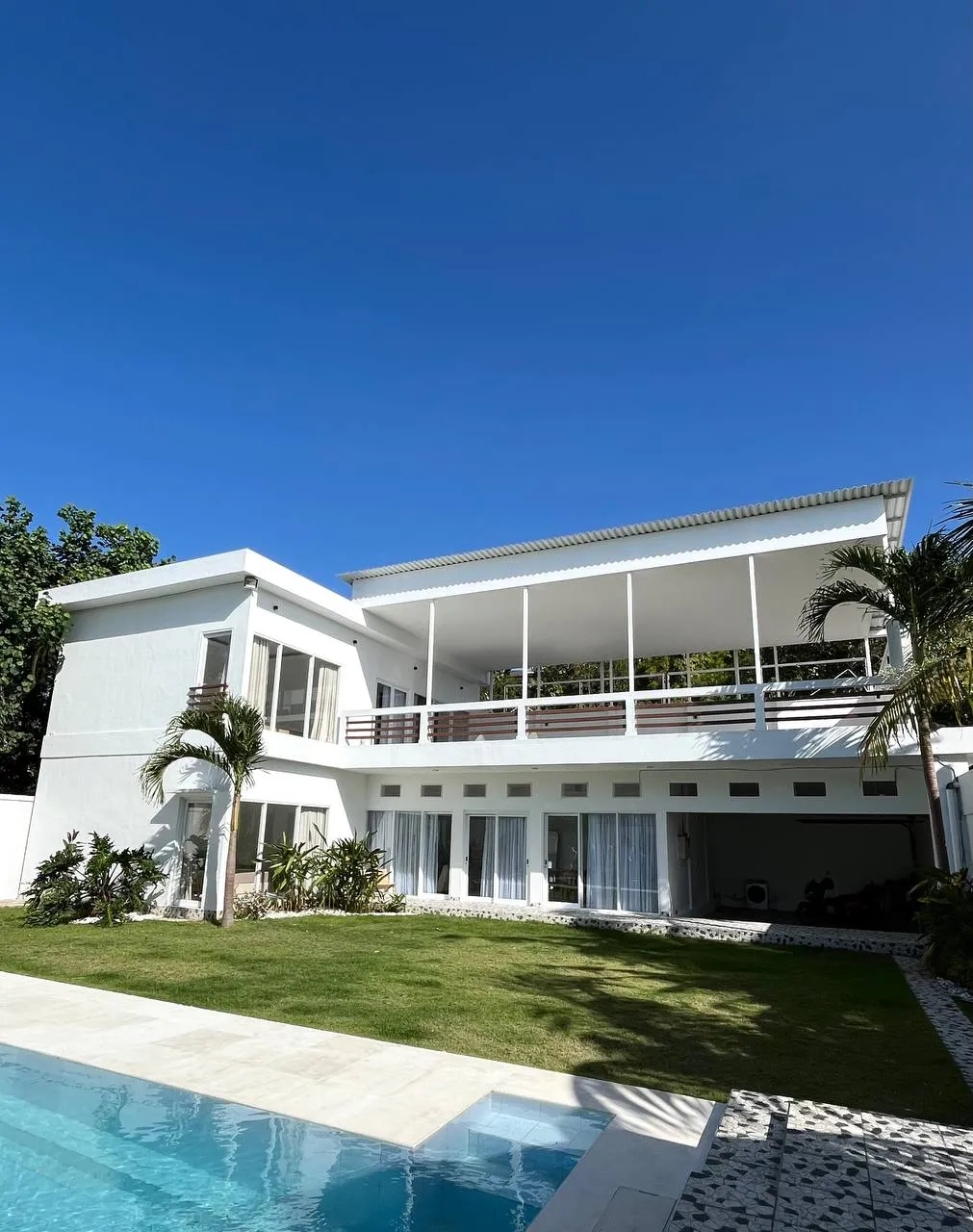 4BD close to Nusa Dua | Family friendly large villa — image 1