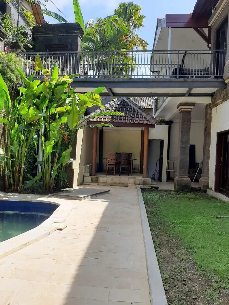 6 Bedroom Villa in Ungasan IDR 2975000000 — image 3