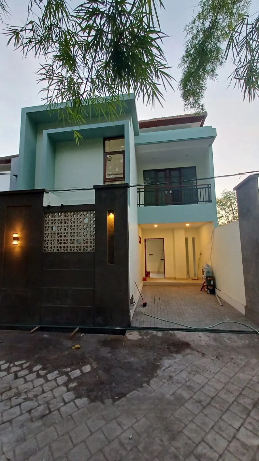 New Modern 3 Bedroom Villa Near Sidewalk Mall Jimbaran — image 1