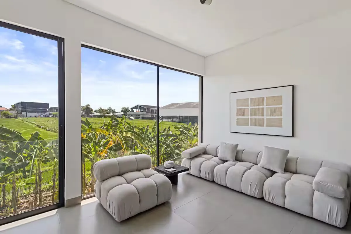 3 MODERN VILLA FULLY FURNISHED IN BERAWA — image 3