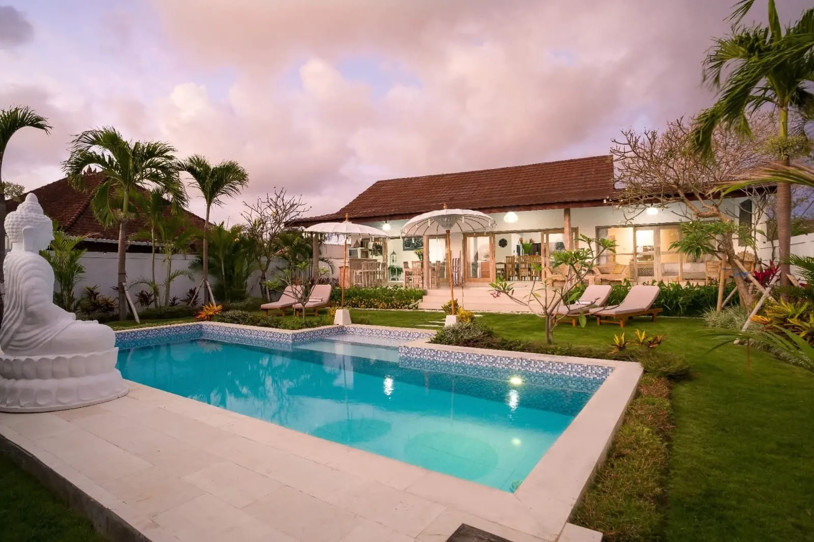 LUXURY 2BR VILLA WITH PRIVATE POOL & GARDEN OASIS (2JB1)