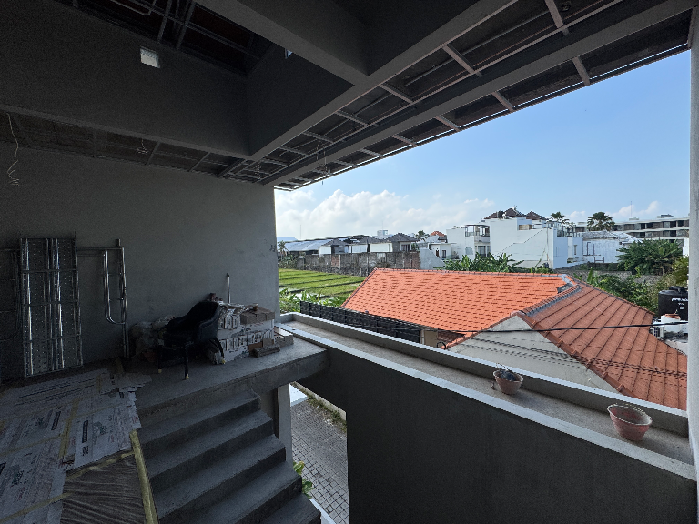 Family Villa 1 Min to CCS International School Berawa Canggu — image 3