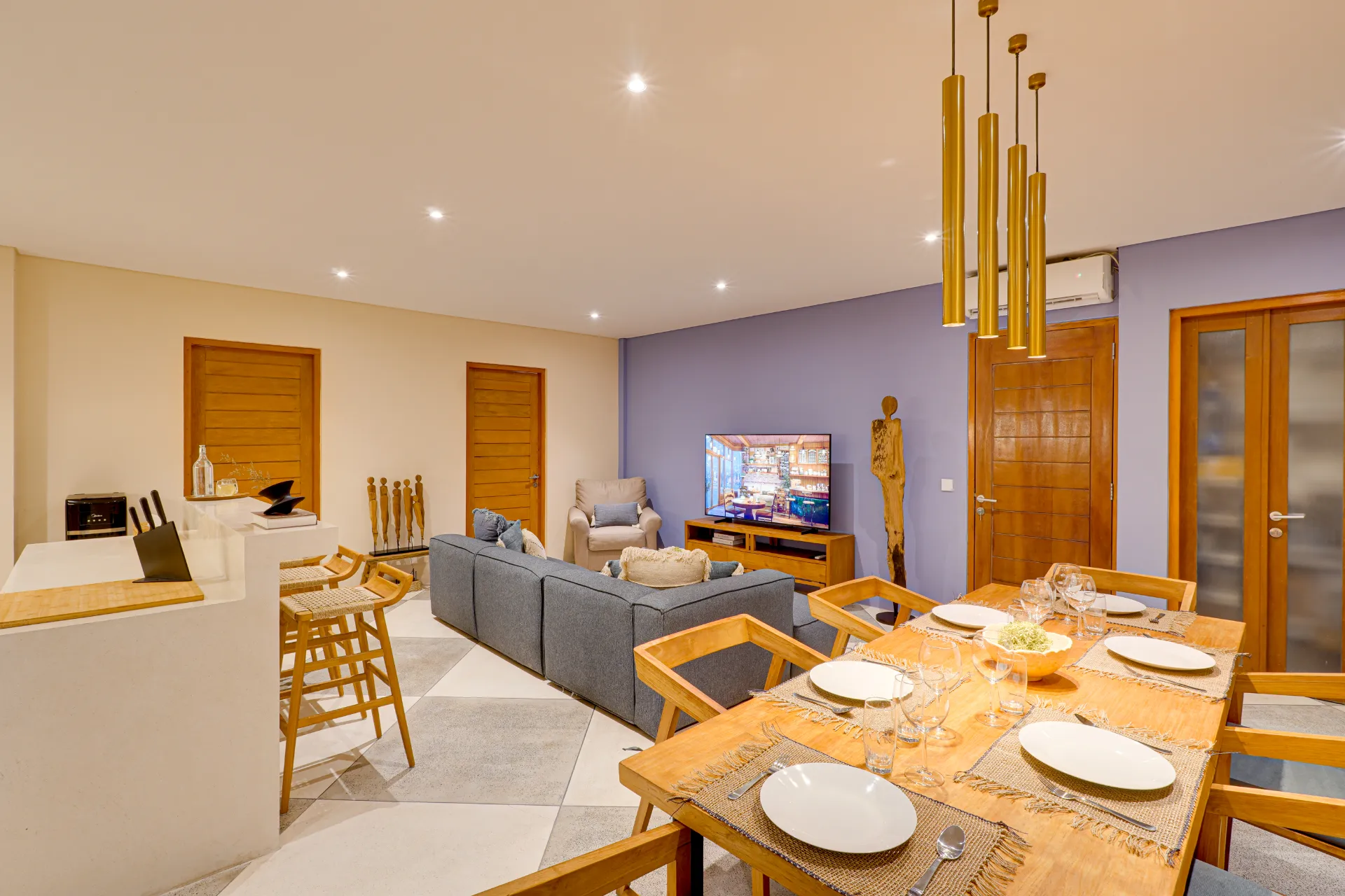 Stylish 2BR Canggu Apartment near Berawa Beach — image 3