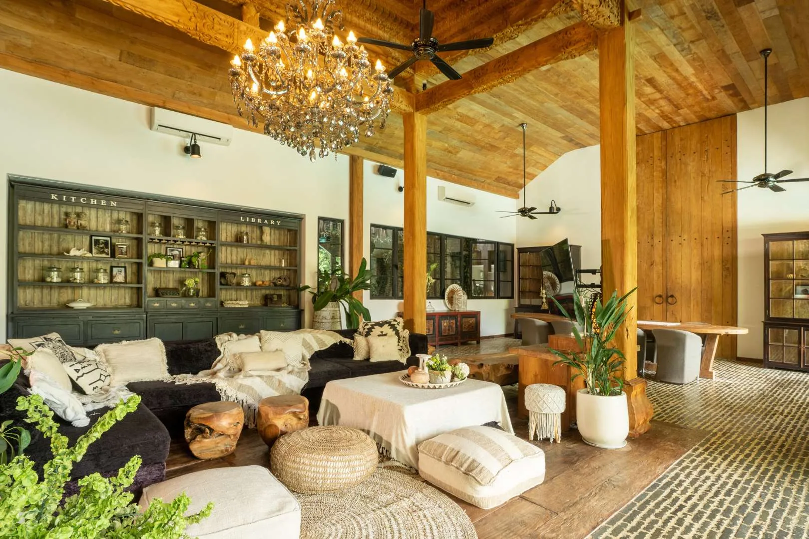 5BR Luxury Tropical Villa in Berawa — image 1