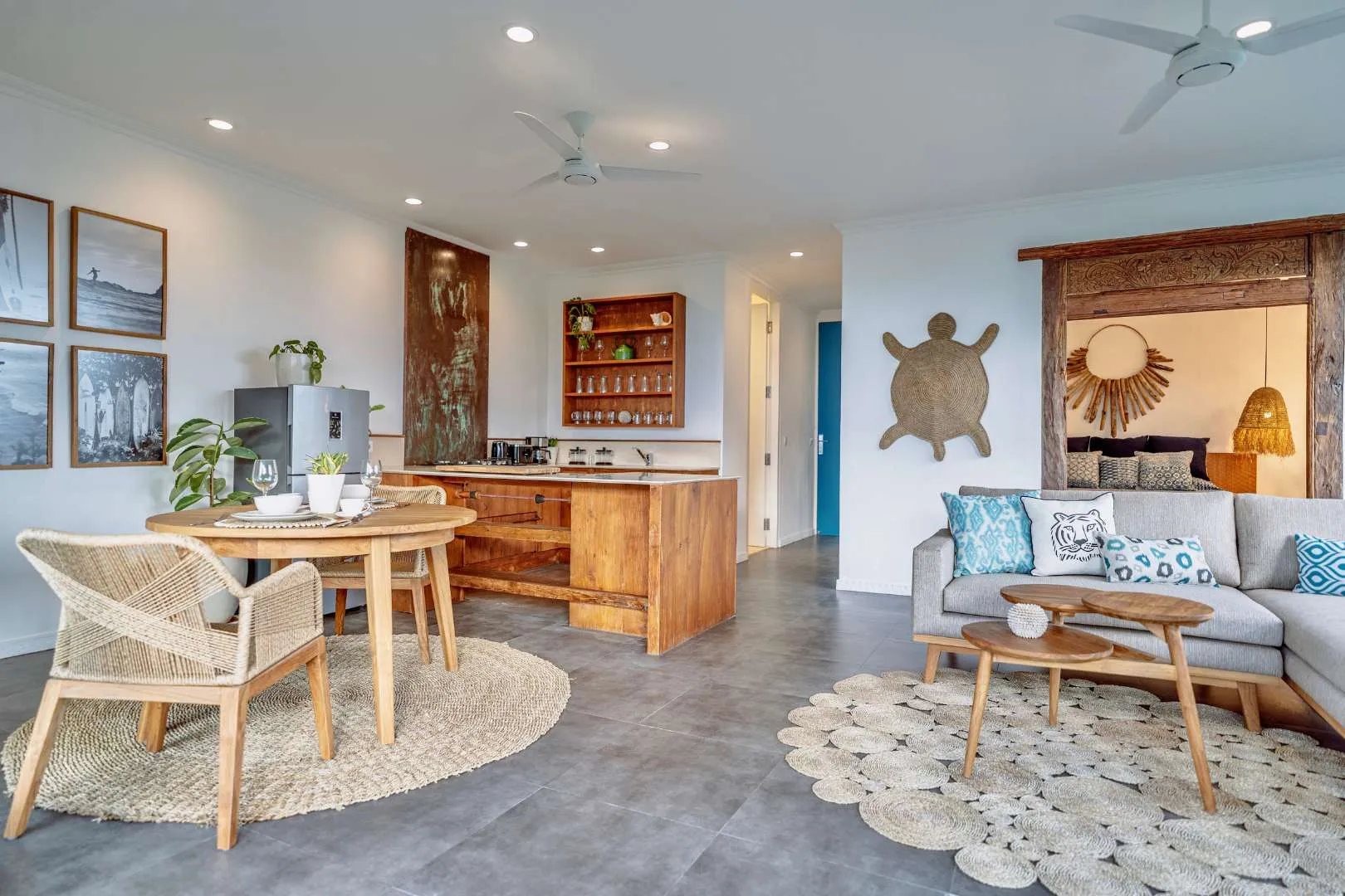 All Included - 1BR Oceanfront Apartment — image 1