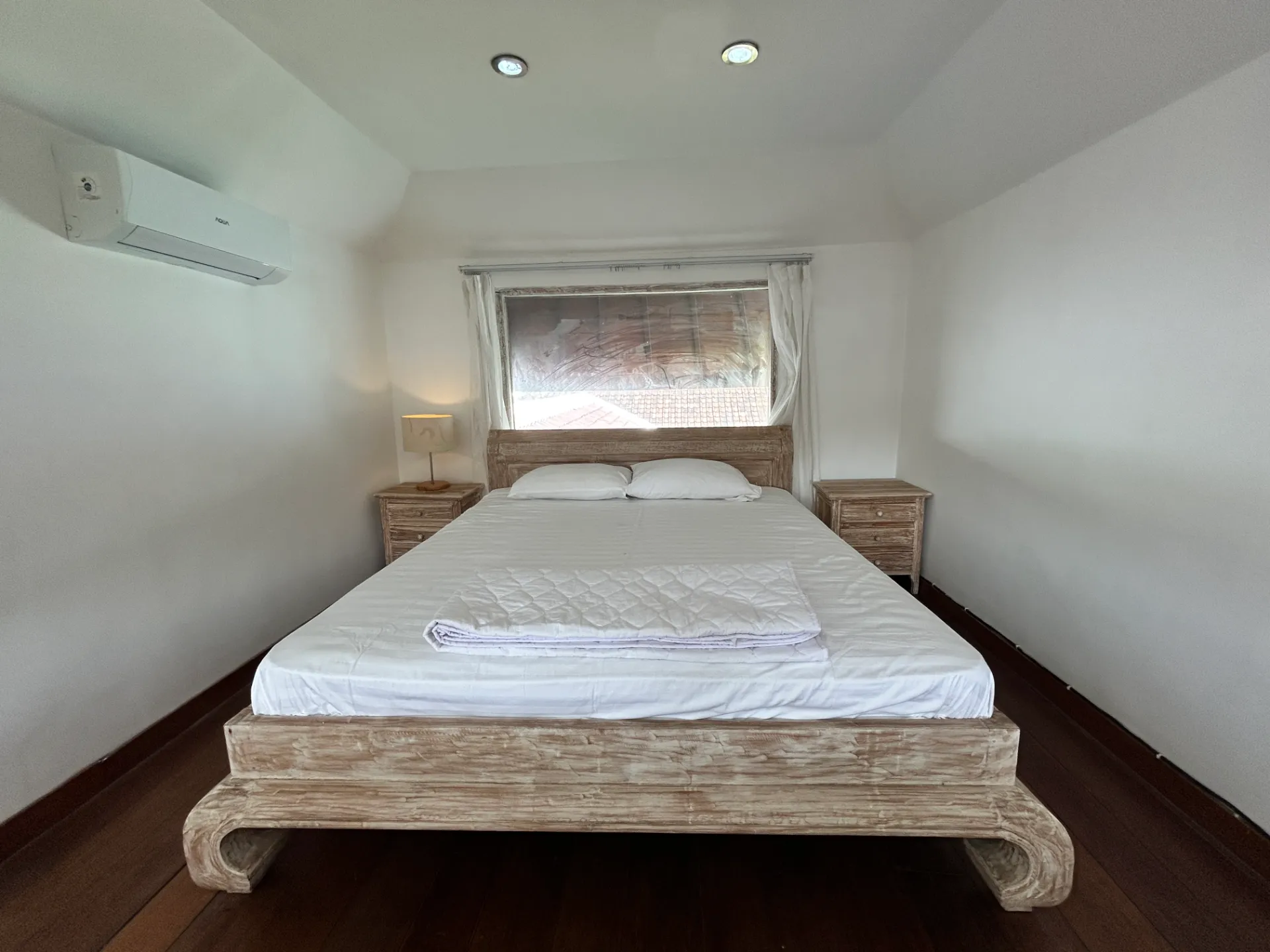 Quiet 4BR Villa w/ Pool & Garden — image 2