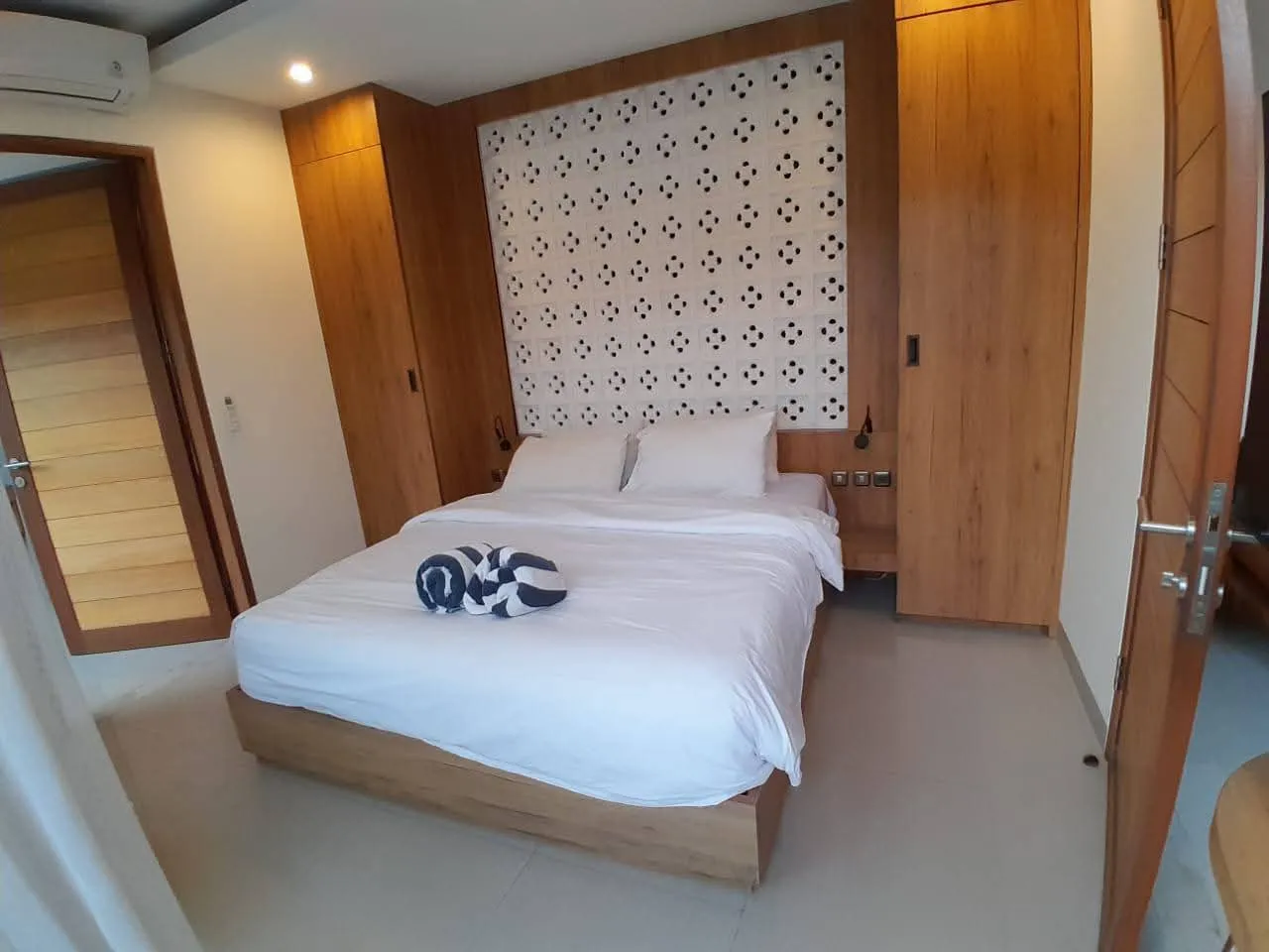 1 BEDROOM VILLA IN BERAWA IDR 18 MILL/MONTH — image 1