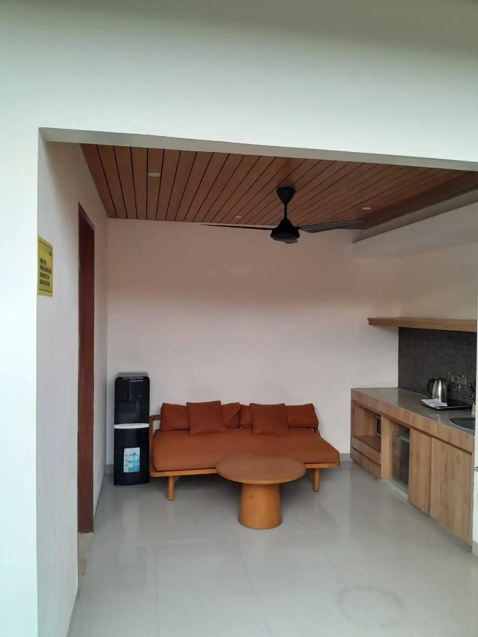 1 BEDROOM VILLA IN BERAWA IDR 18 MILL/MONTH — image 3
