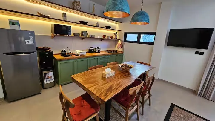 3 BR VILLA IN SANUR - BEACHSIDE — image 4