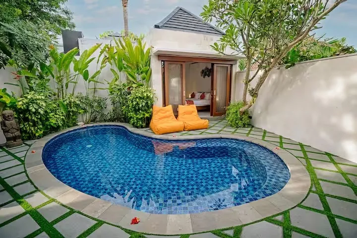 3 BR VILLA IN SANUR - BEACH SIDE — image 2