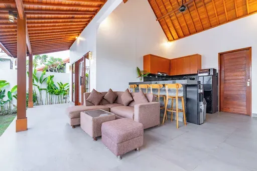2 BR VILLA IN CEMAGI — image 4