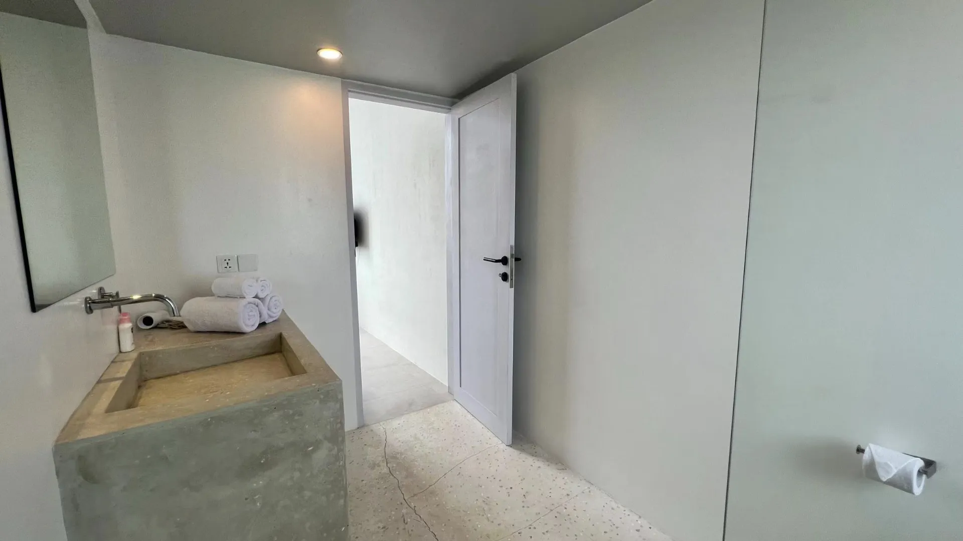 Long-Term Rental | Modern 1BR Loft in Tropicana Loft Berawa — image 1