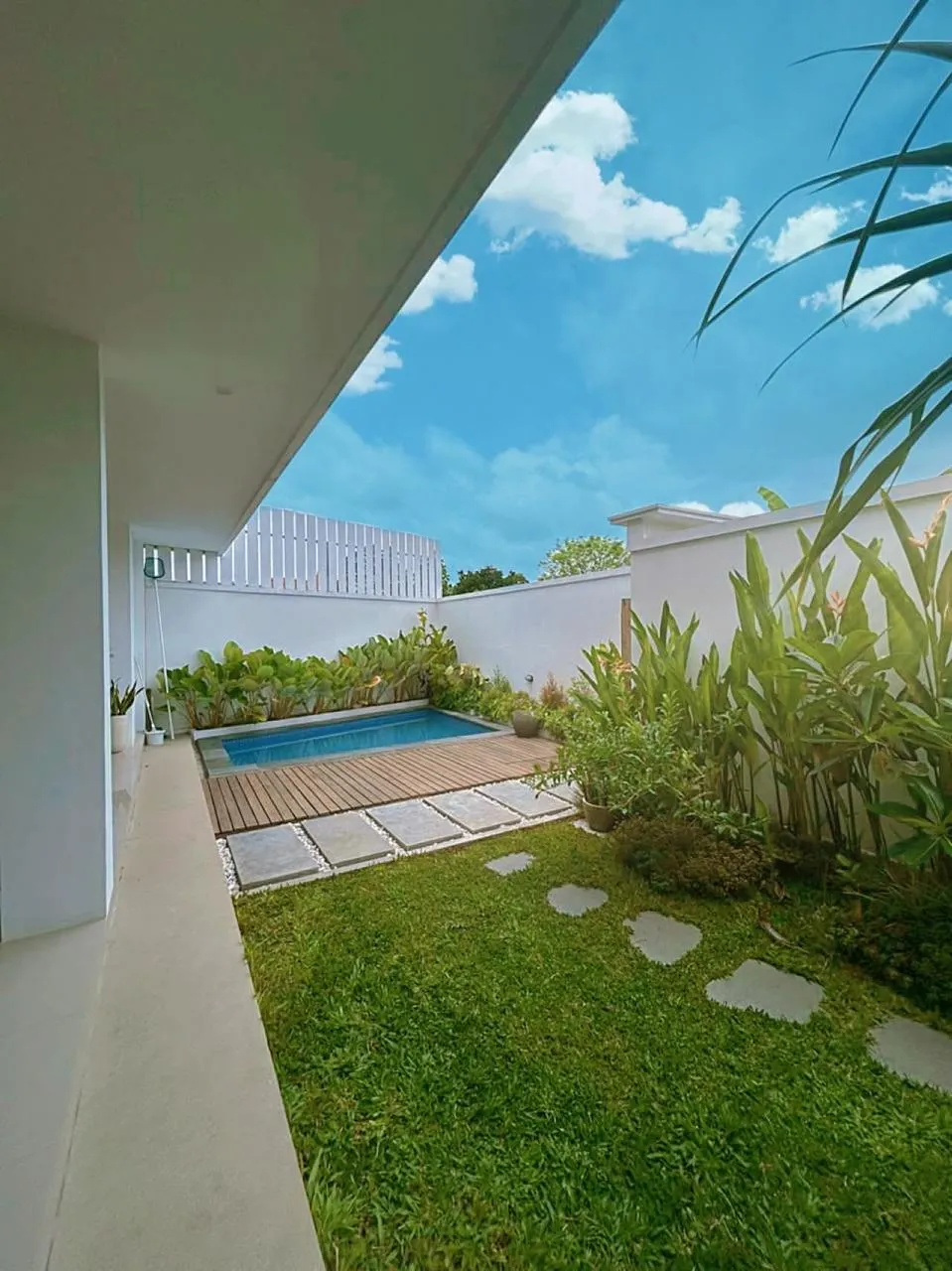 2BR VILLA MUNGGU — image 1