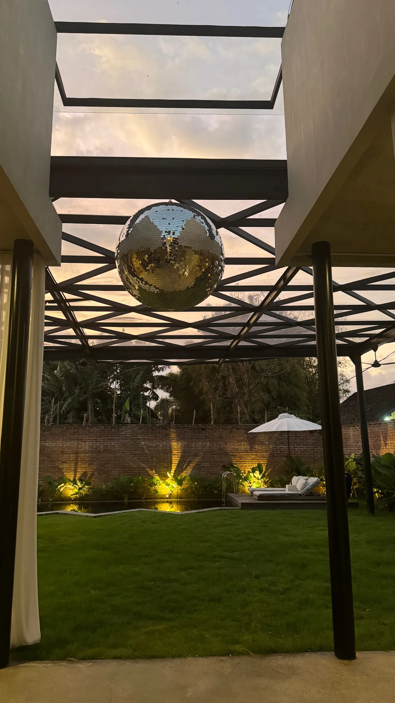 Ultra-Luxury 1BR Private Villa w/ Pool Sauna Cold Plunge & Jacuzzi — image 3
