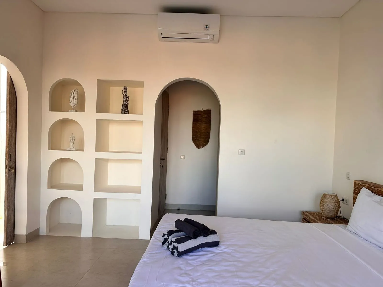 Villa Leasehold 22 Year 4 Bed In Kerobokan Bali — image 1
