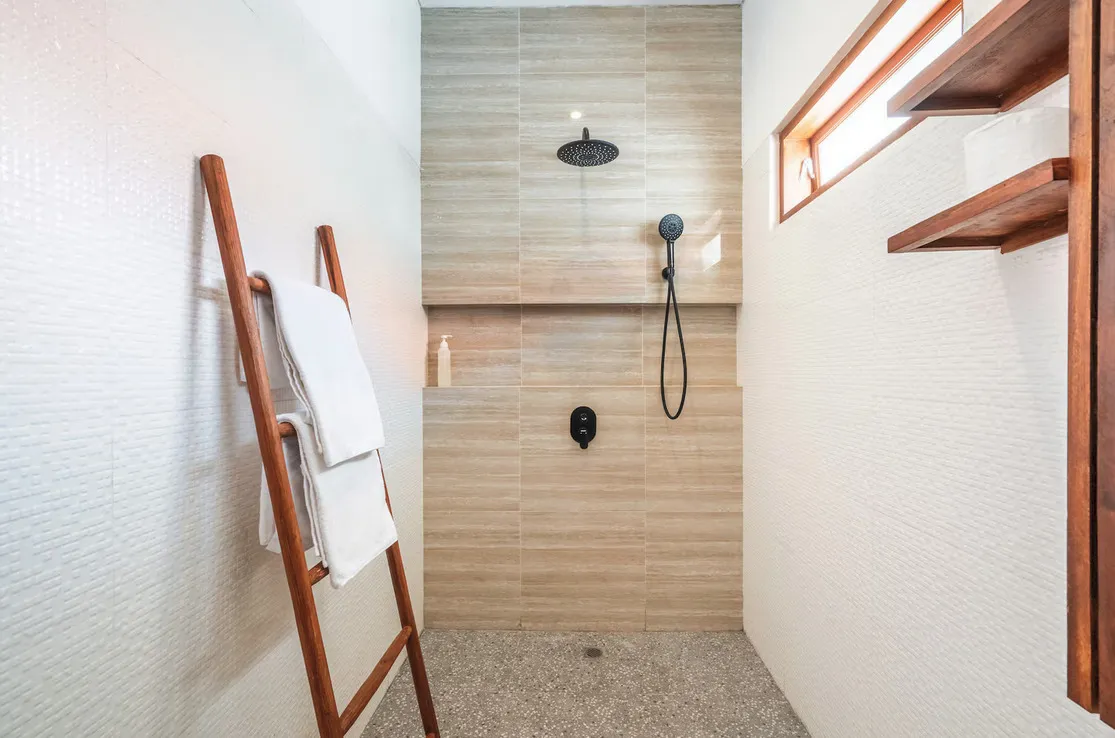 Silk Lodge - Modern 3-Bedroom Villa with Private Pool in Prime Berawa Location!! — image 4