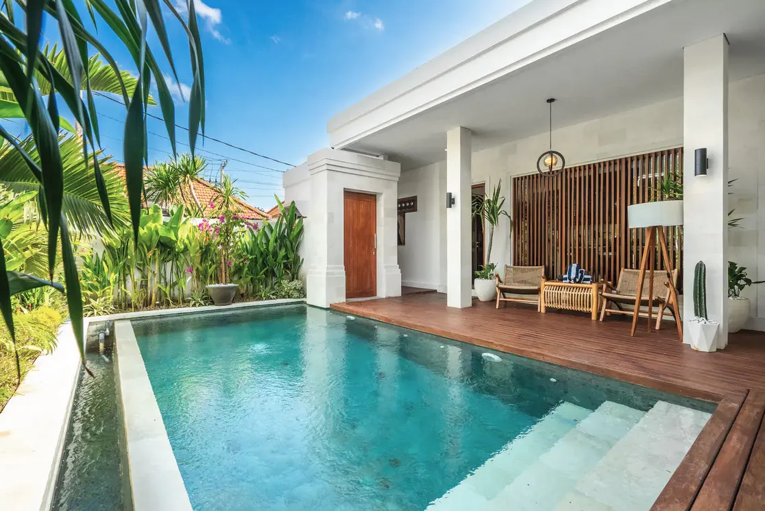 Silk Lodge - Modern 3-Bedroom Villa with Private Pool in Prime Berawa Location!! — image 1