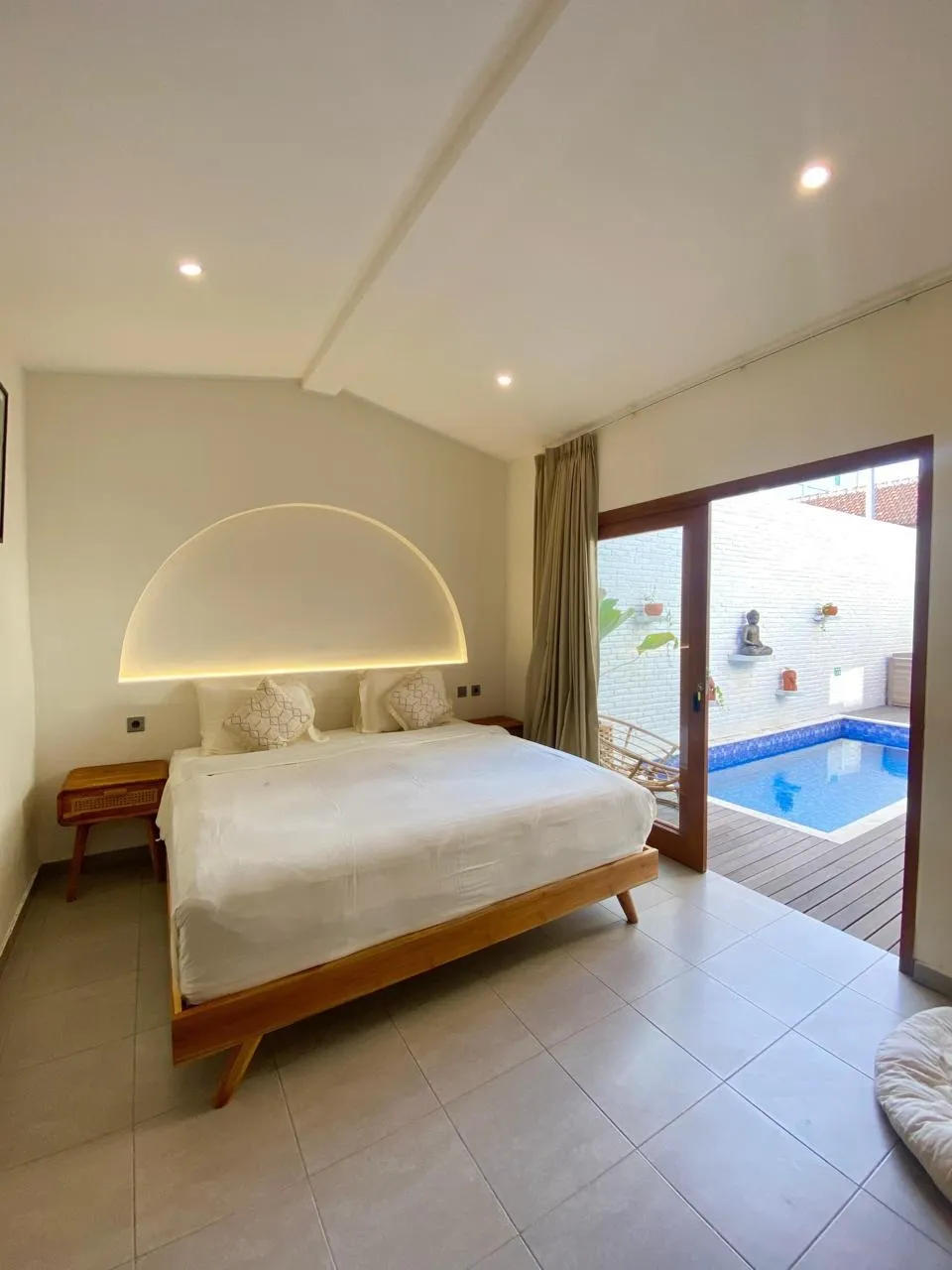 Villa For Rent 2 Bed In Seseh Cemagi Badung Bali — image 1