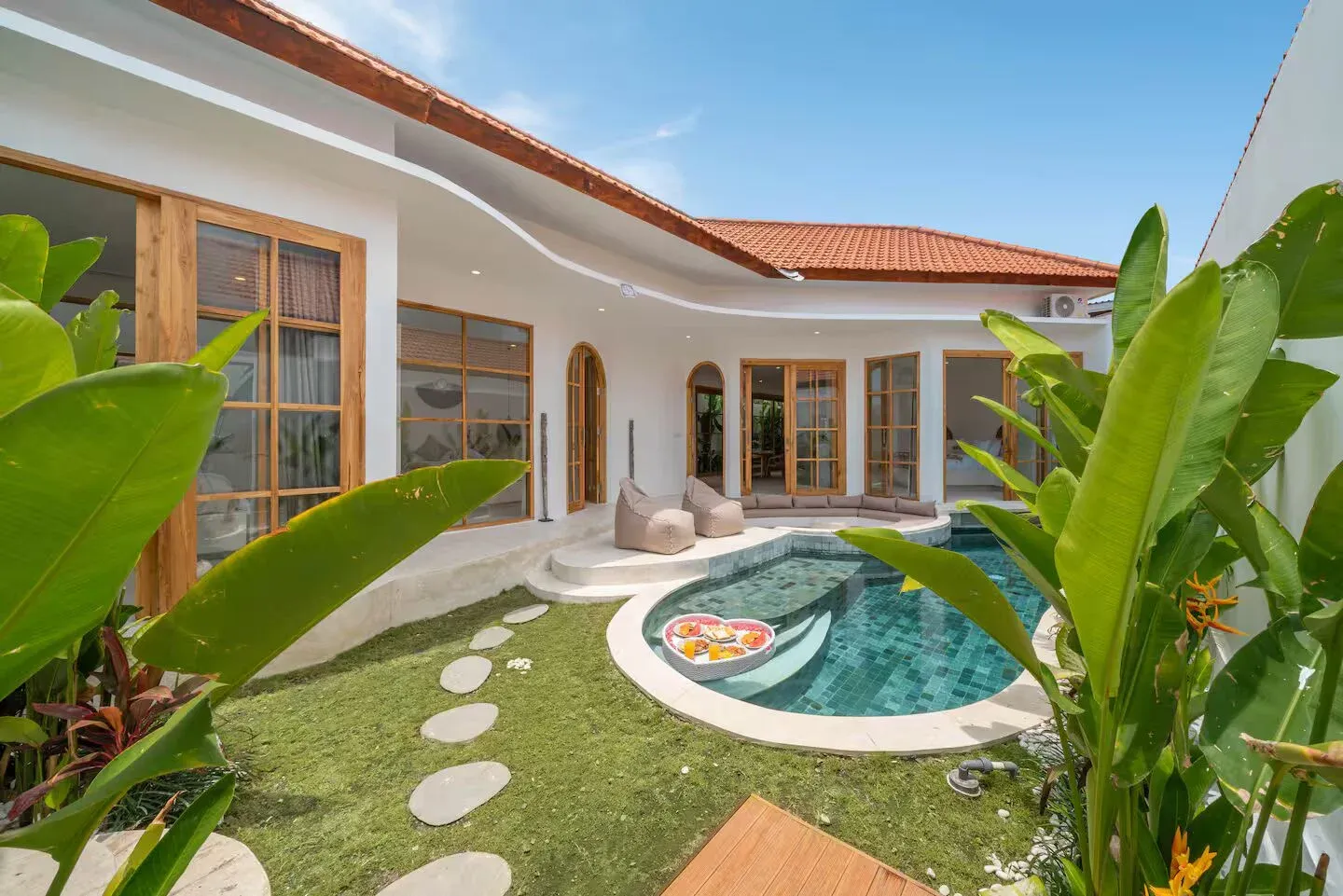 3 BEDROOMS VILLA IN CANGGU