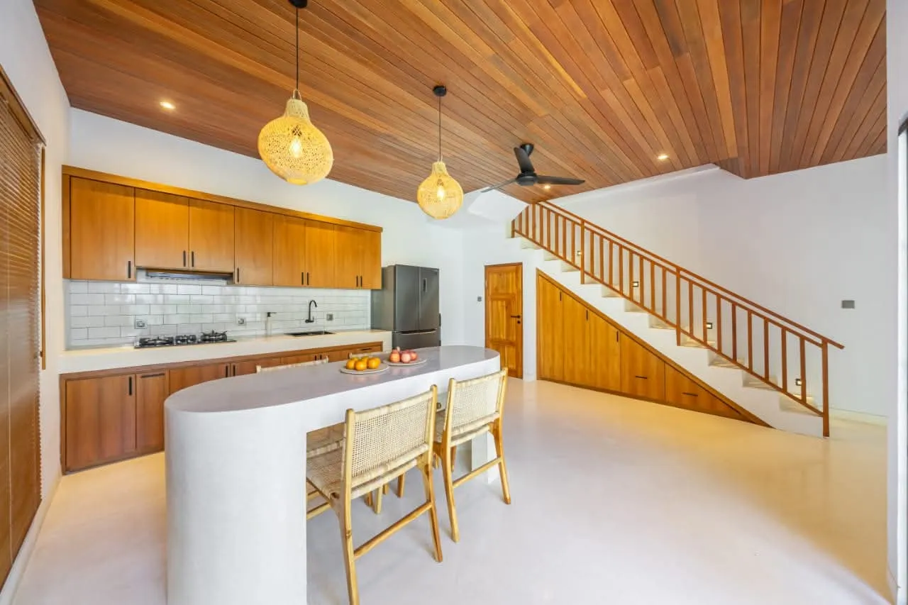 2 BEDROOM VILLA IN BERAWA IDR 26 MILL/MONTH +62 — image 4