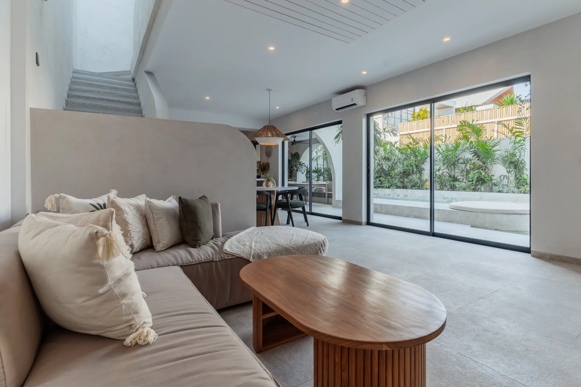 3 Bedroom Modern Villa - Bumbak Umalas — image 3