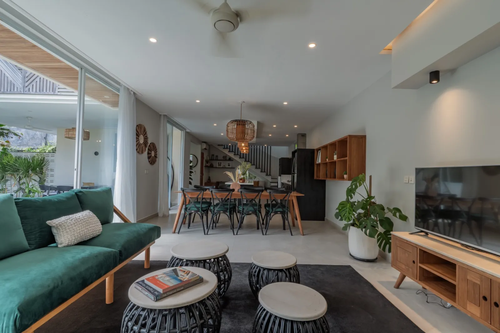 RBS08: 3 BEDROOM MODERN VILLA in HEART of BERAWA — image 1