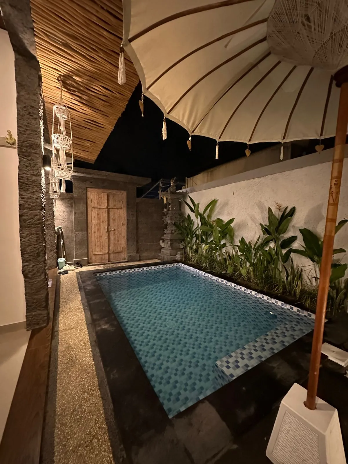 DO 435- FOR RENT HOUSE SEMI VILLA NUSA DUA — image 1