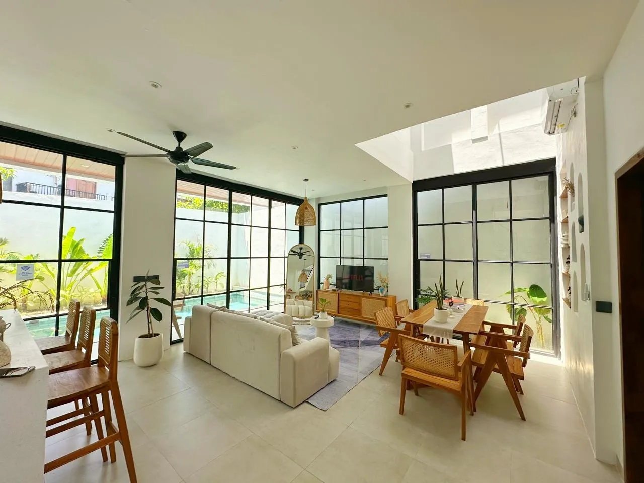 Villa For Rent 3 Bed In Cepaka Near Tumbak Bayuh — image 3