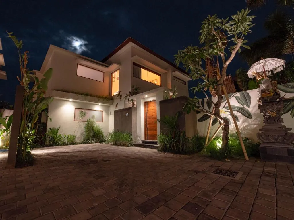 5 BR Villa in Pererenan – Canggu