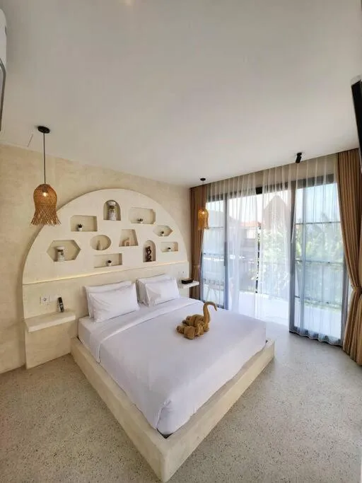 3 BEDROOM MODERN VILLA IN BERAWA — image 4