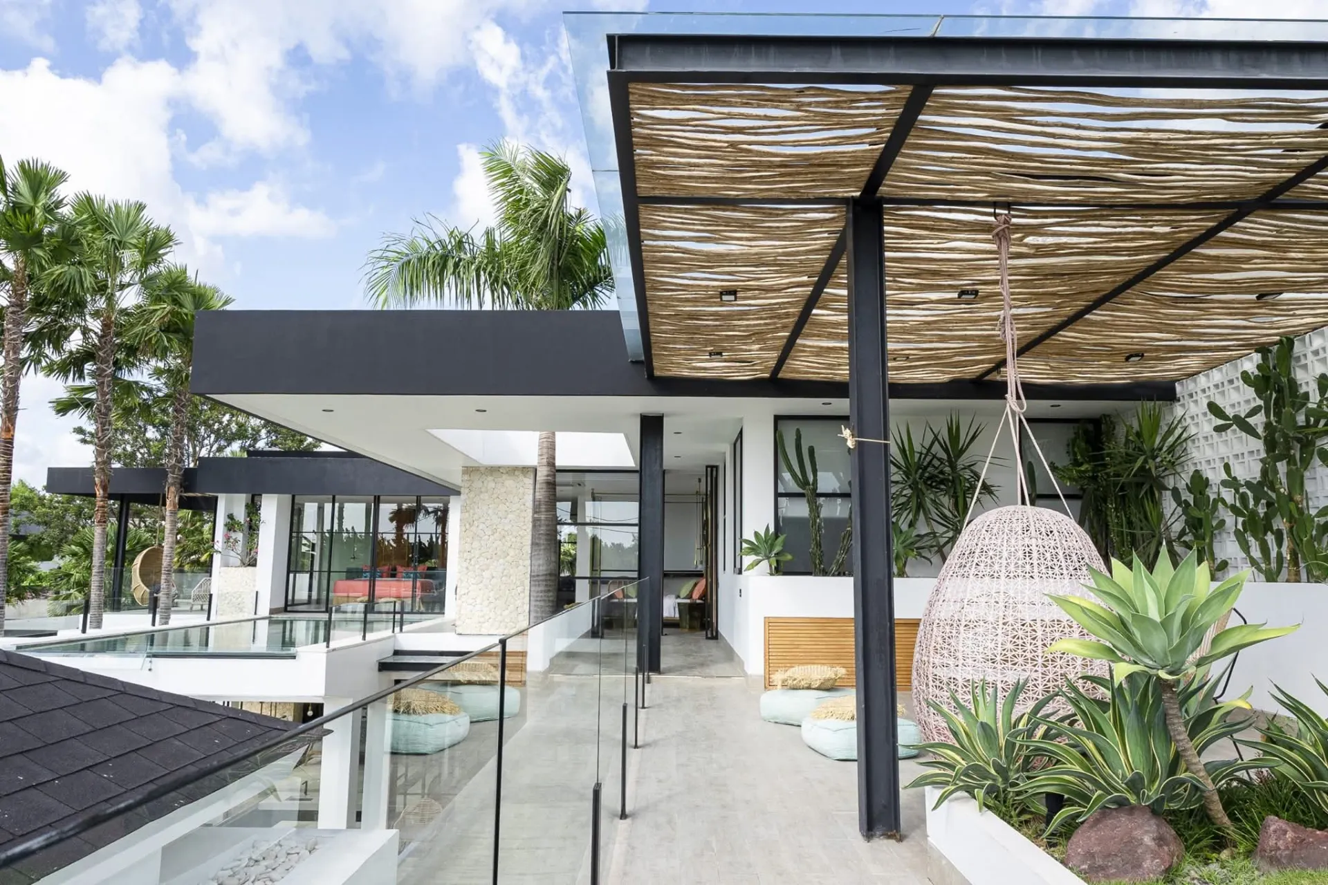 5 BEDROOM VILLA IN TUMBAK BAYUH USD 1.600.000 - FREEHOLD — image 3