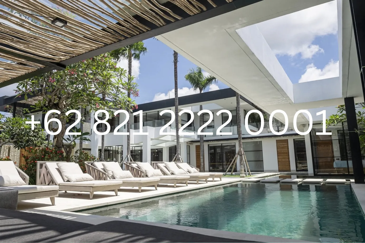 5 BEDROOM VILLA IN TUMBAK BAYUH USD 1.600.000 - FREEHOLD