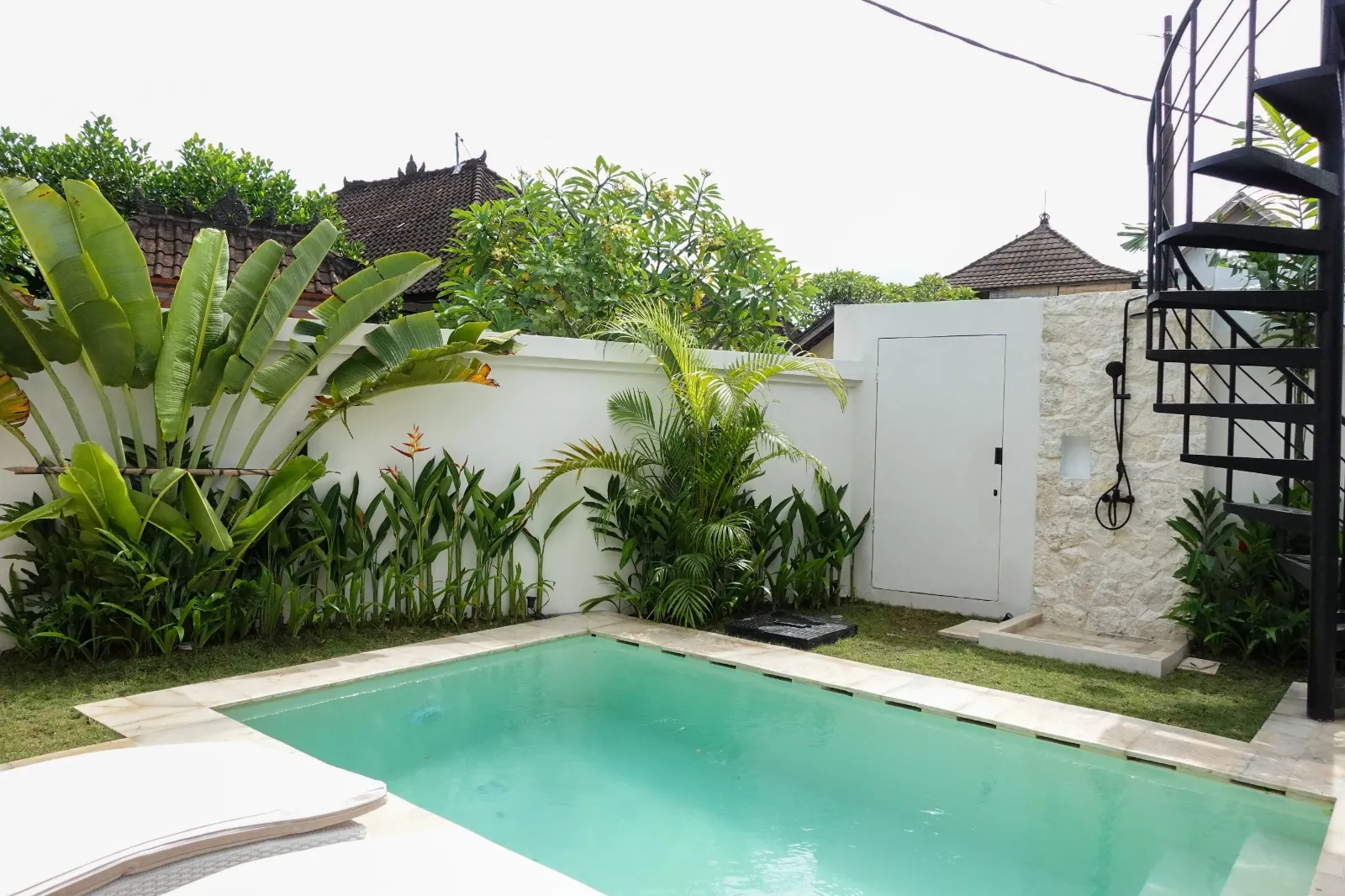 1-Bedroom Villa with Rooftop in Cepaka — image 1