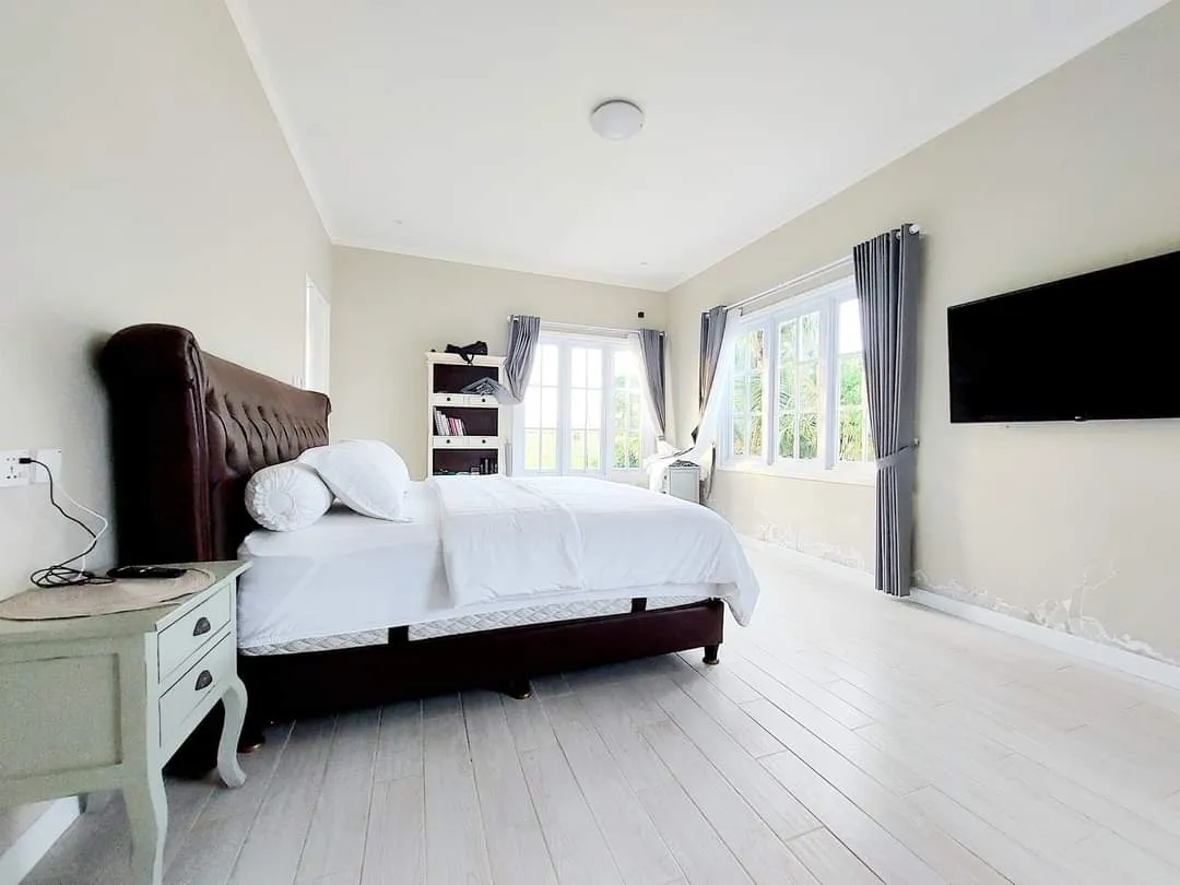 Villa Leasehold 30 Year 5 Bed In Pererenan Bali — image 4